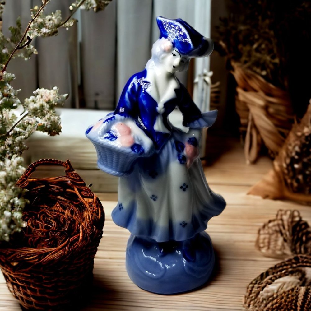 Vintage Blue & White Figurine Victorian Lady in Colonial Dress, Occupied Japan
